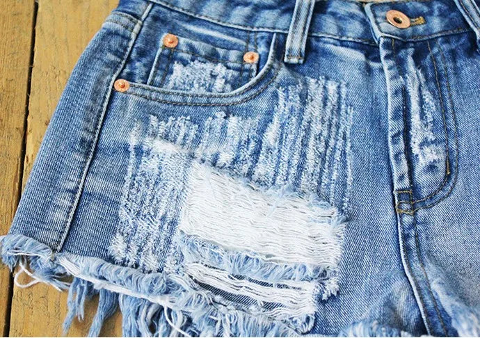 Fashion Tassel Rivet Ripped High Waisted Short